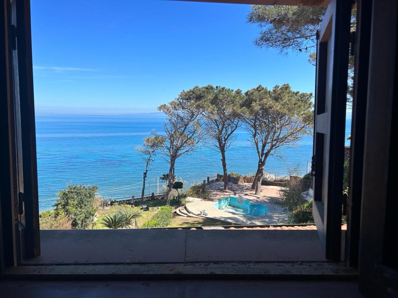 Villa Amalia Sul Mare Messina Esterno foto