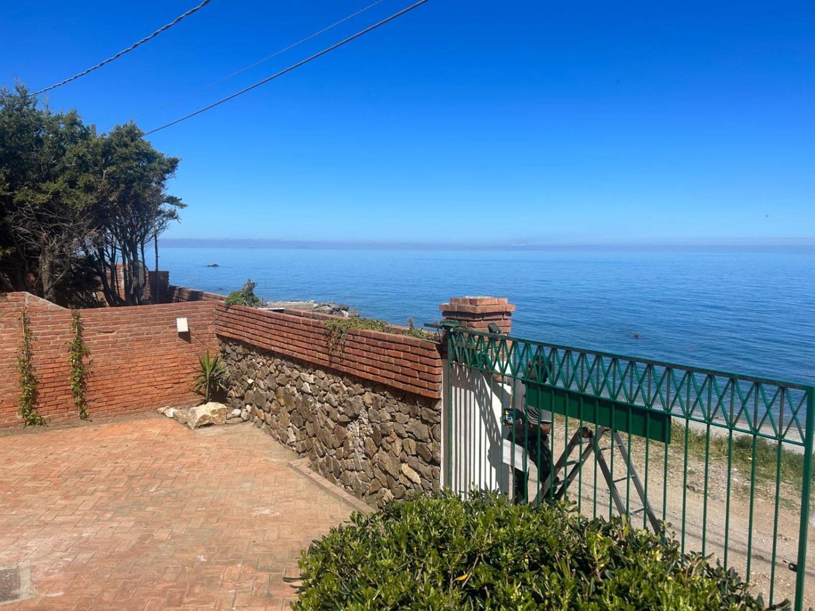 Villa Amalia Sul Mare Messina Esterno foto